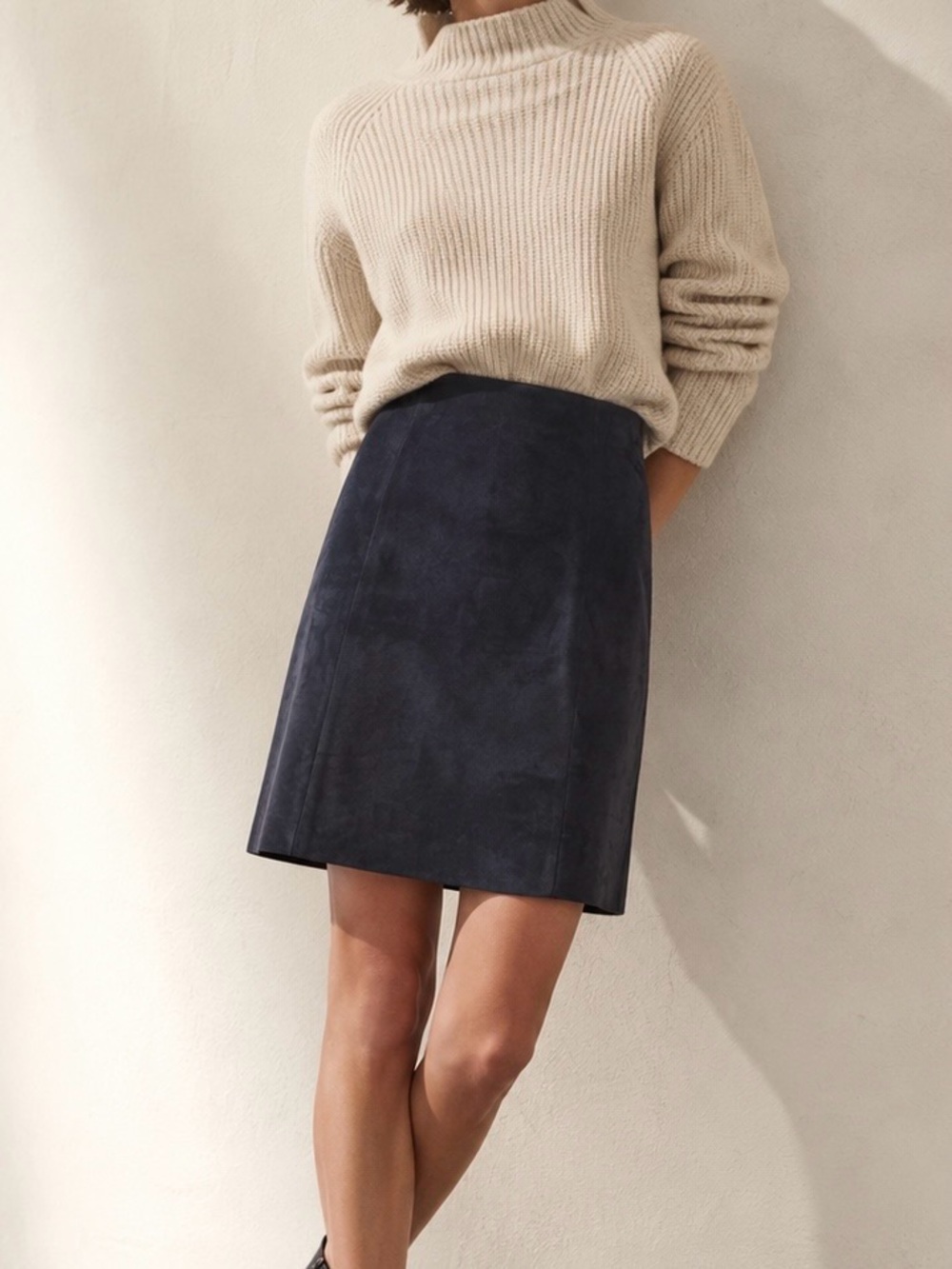 NWT JOSEPH ‘Janet Suede Velour Eola’ Genuine Lambskin Navy Blue Mini Skirt SZ 4